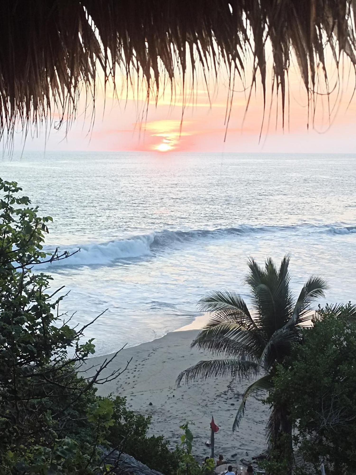 ホテル Punta Sur, Frente Al Mar Y El Atardecer マスンテ エクステリア 写真